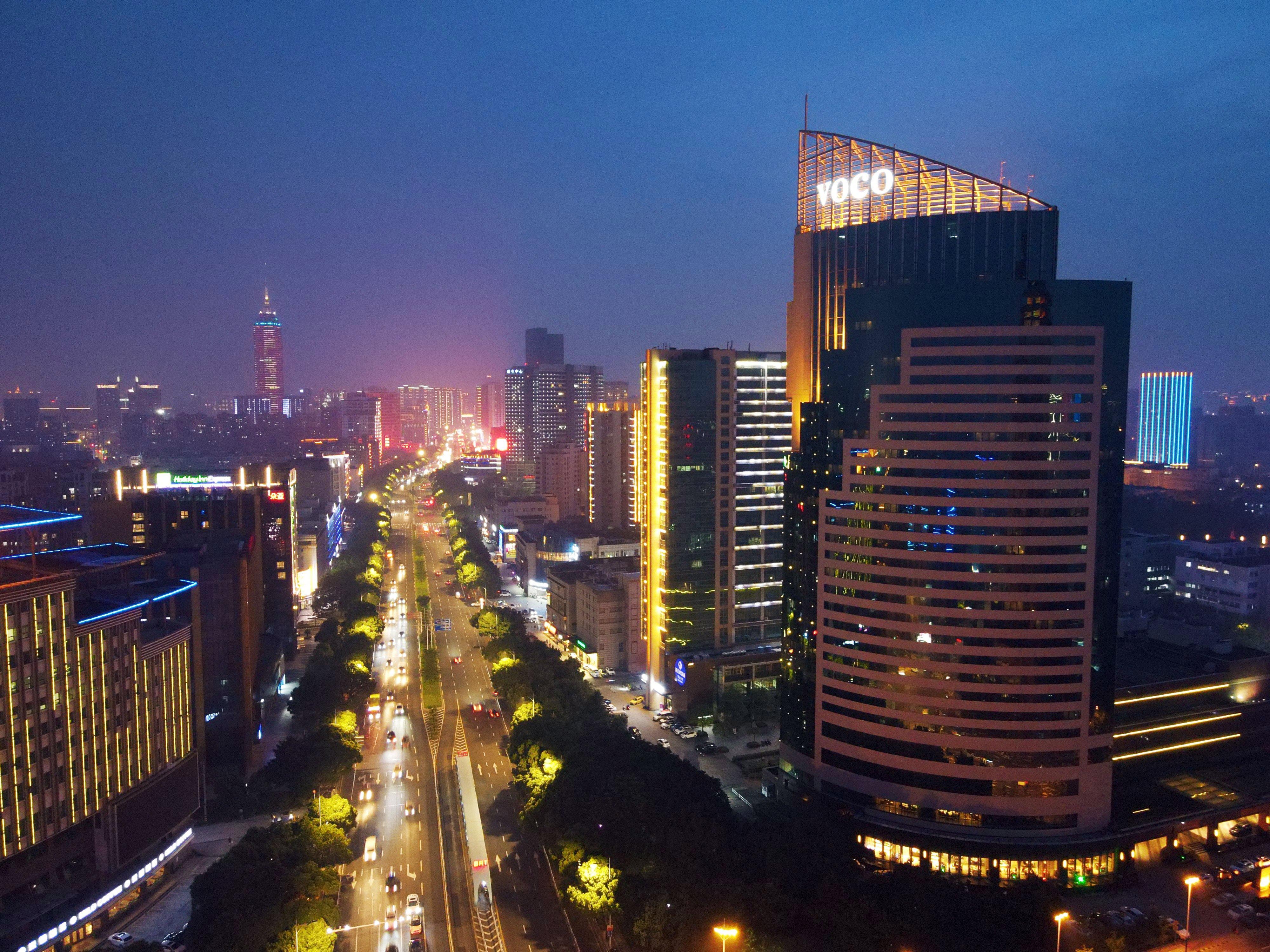 Voco Changzhou Fudu Exteriör bild