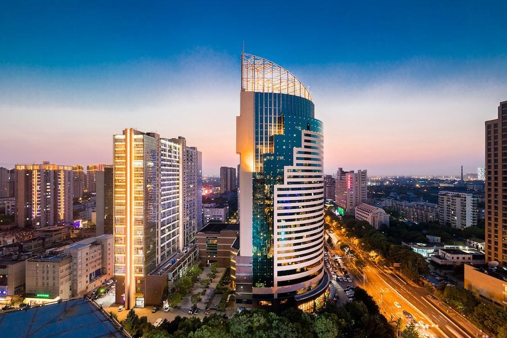Voco Changzhou Fudu Exteriör bild